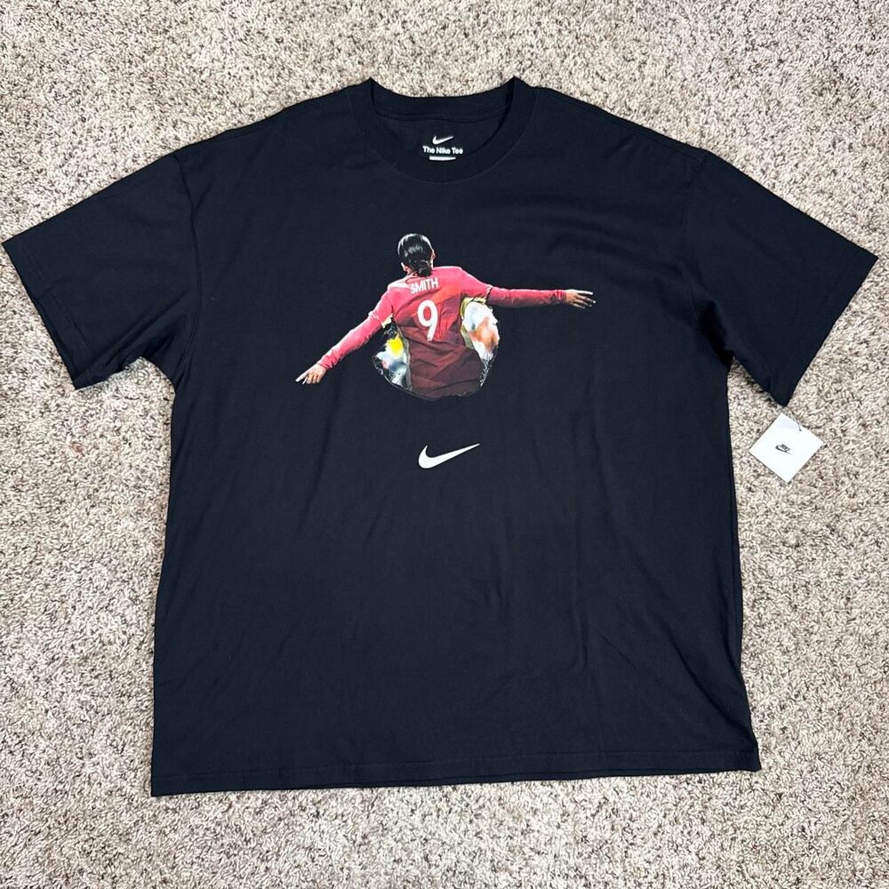 Nike Men's Black T-shirt